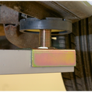 Vehicle Lift 2.5tonne Air/Hydraulic | Pipe Manufacturers Ltd..