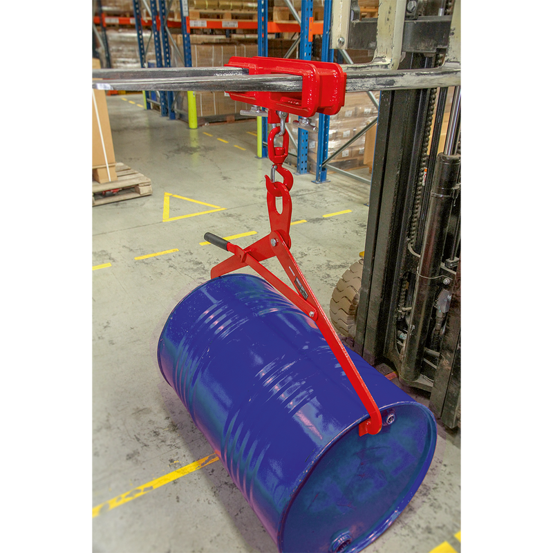 Forklift Lifting Hoist 1000kg Capacity | Pipe Manufacturers Ltd..