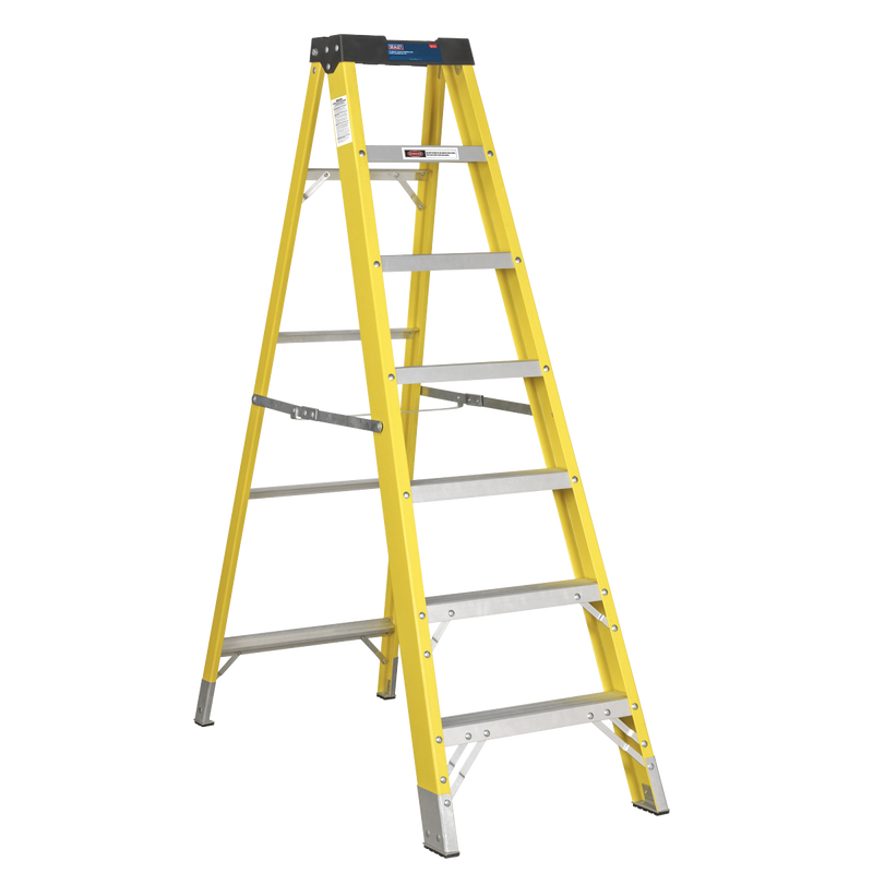 Fibreglass Step Ladder 6-Tread EN 131 | Pipe Manufacturers Ltd..