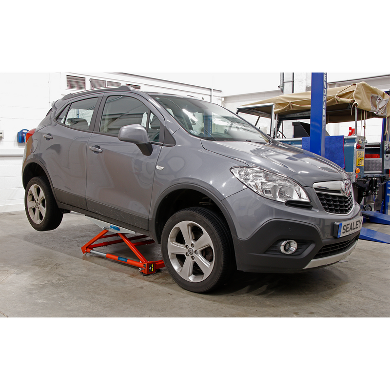 Portable Pivot Car Lift 1500kg | Pipe Manufacturers Ltd..
