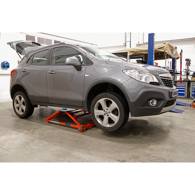Portable Pivot Car Lift 1500kg | Pipe Manufacturers Ltd..