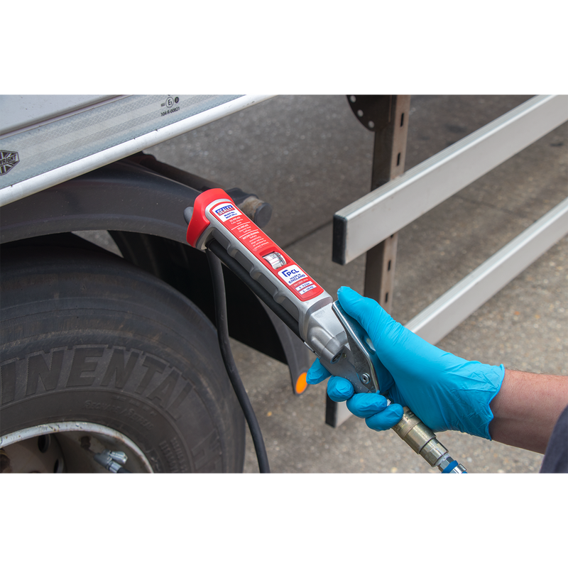 Professional Tyre Inflator with 2.5m Hose & Clip-On Connector | Pipe Manufacturers Ltd..