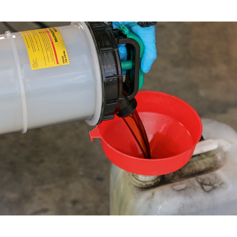 Vacuum Fuel/Fluid Extractor 8L | Pipe Manufacturers Ltd..