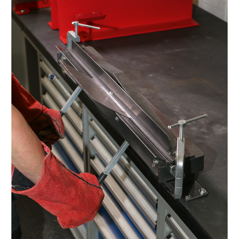 Sheet Metal Folder Vice/Bench Mounting 700mm | Pipe Manufacturers Ltd..