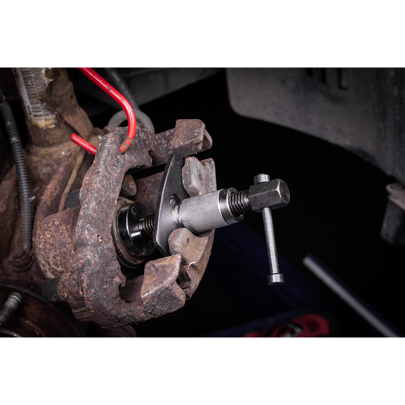 Brake Piston Wind-Back Tool with Double Adaptor | Pipe Manufacturers Ltd..