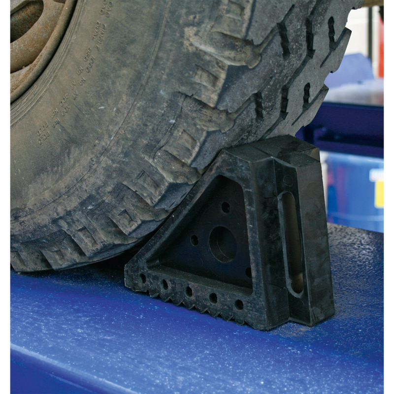 Rubber Wheel Chocks 1.8kg - Pair | Pipe Manufacturers Ltd..